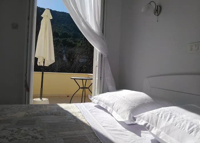 Lemon House 3* Vis