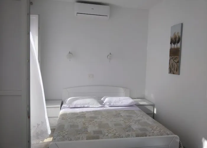 Lemon House 3* Vis