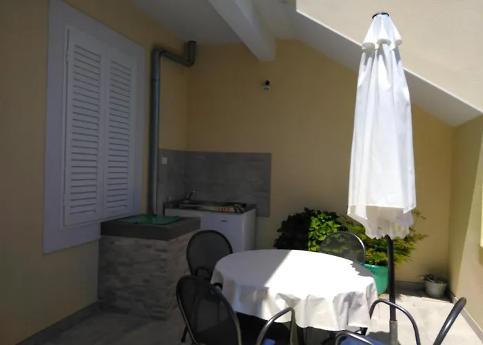 Lemon House Vis