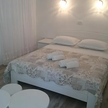 Lemon House Guest house Vis