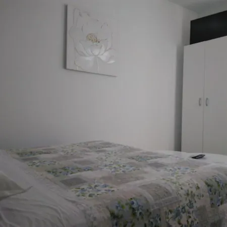 Lemon House Guest house Vis